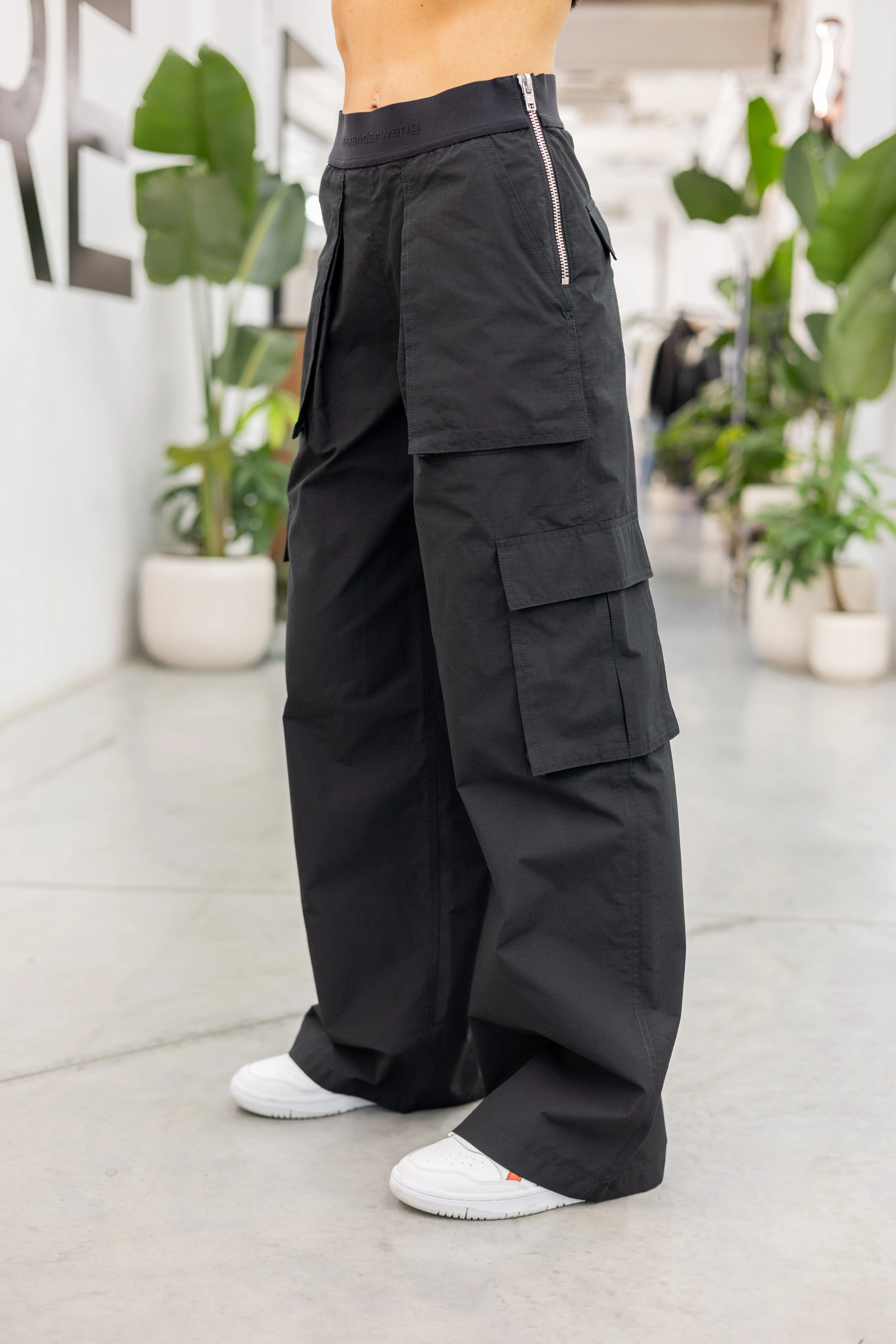 CARGO RAVE PANTS WITH ELASTIC WAIST