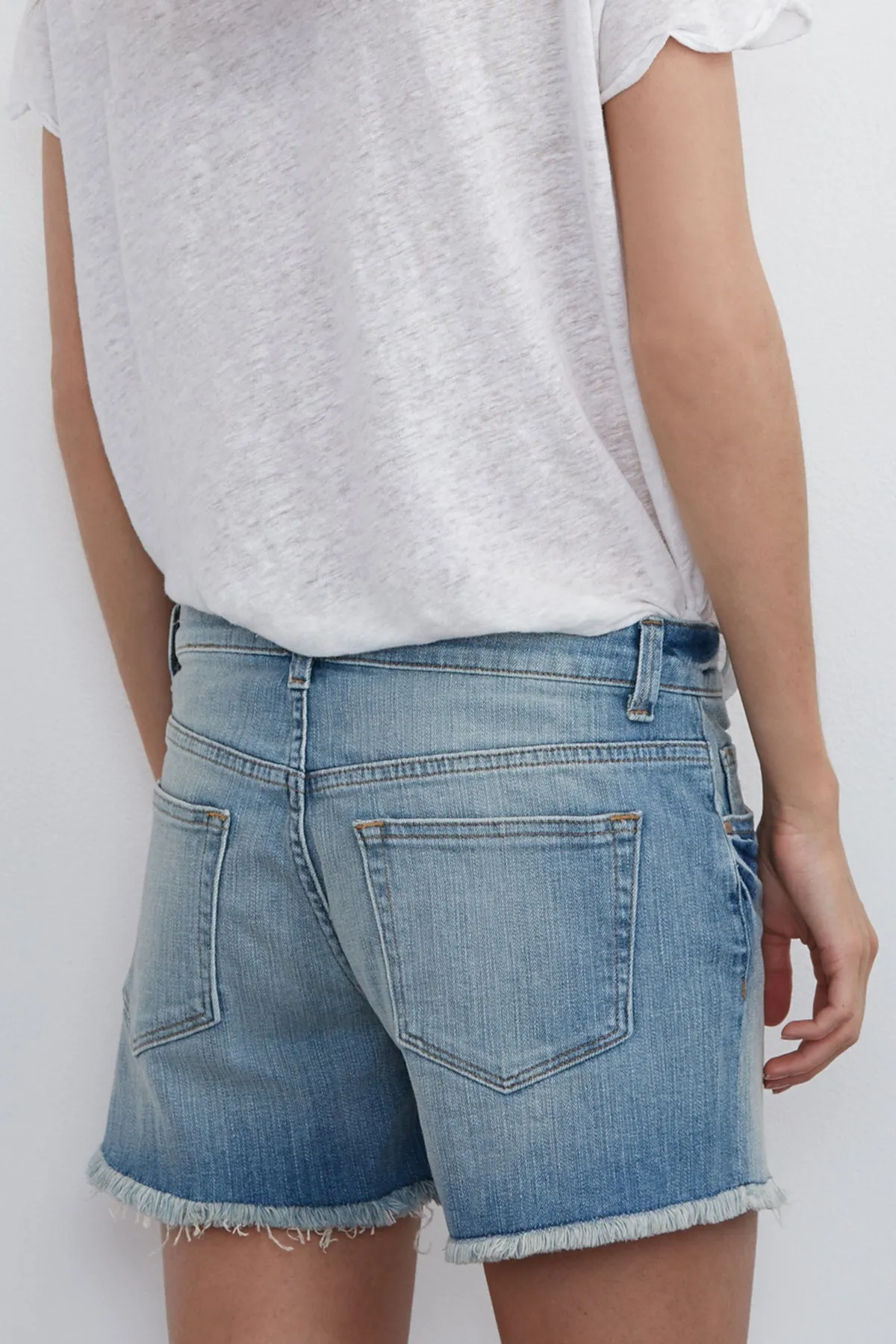 CINDY FRAYED HEM BOYFRIEND SHORTS