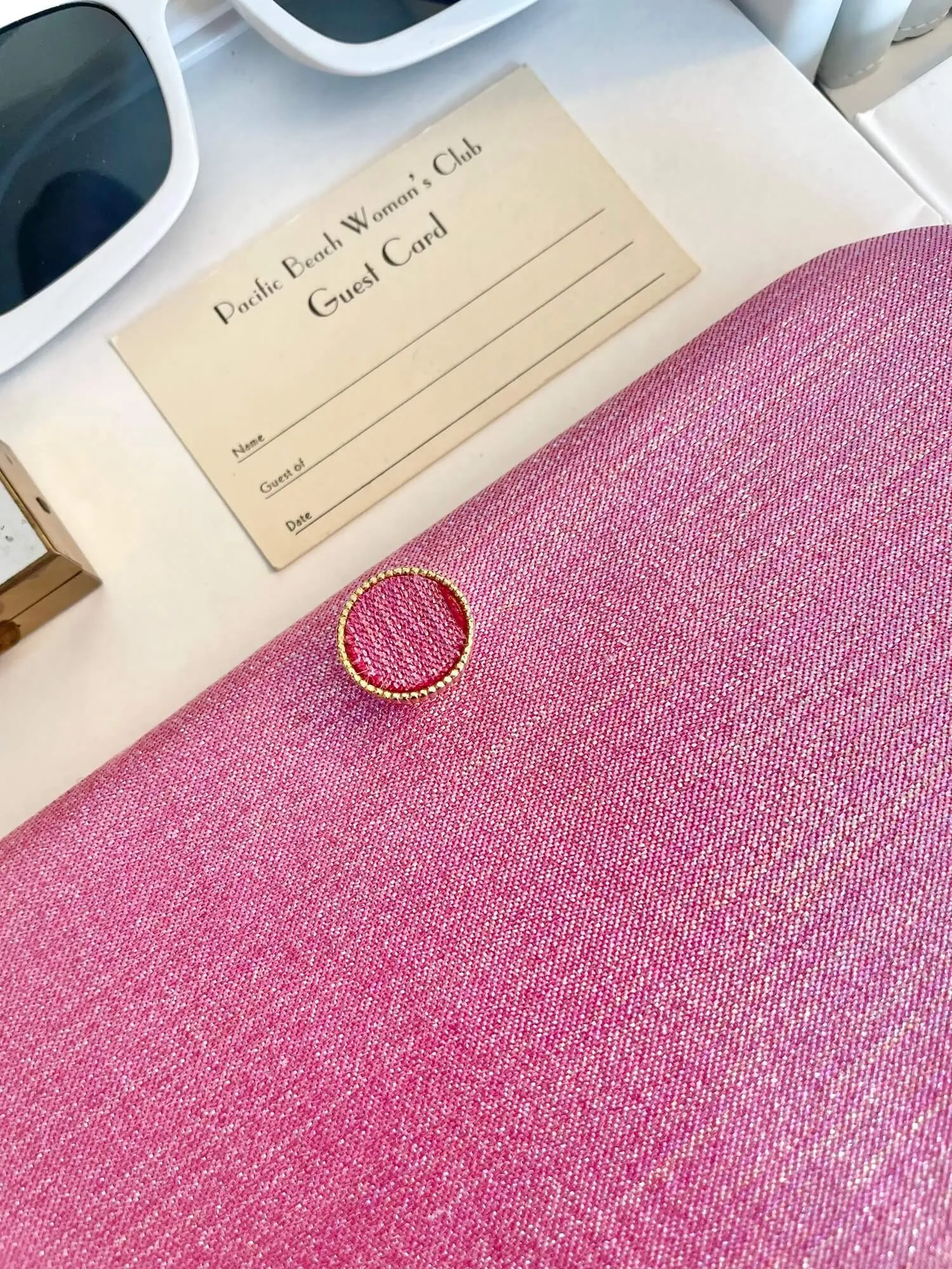 Flirty gal 1960's pink lame clutch bag...what a color!