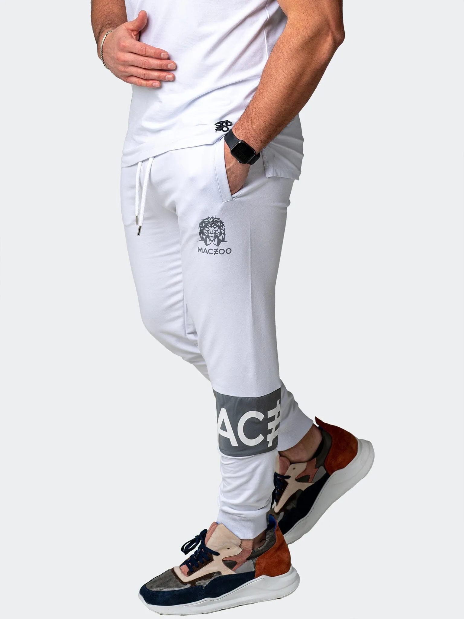 Jogger Insignia White