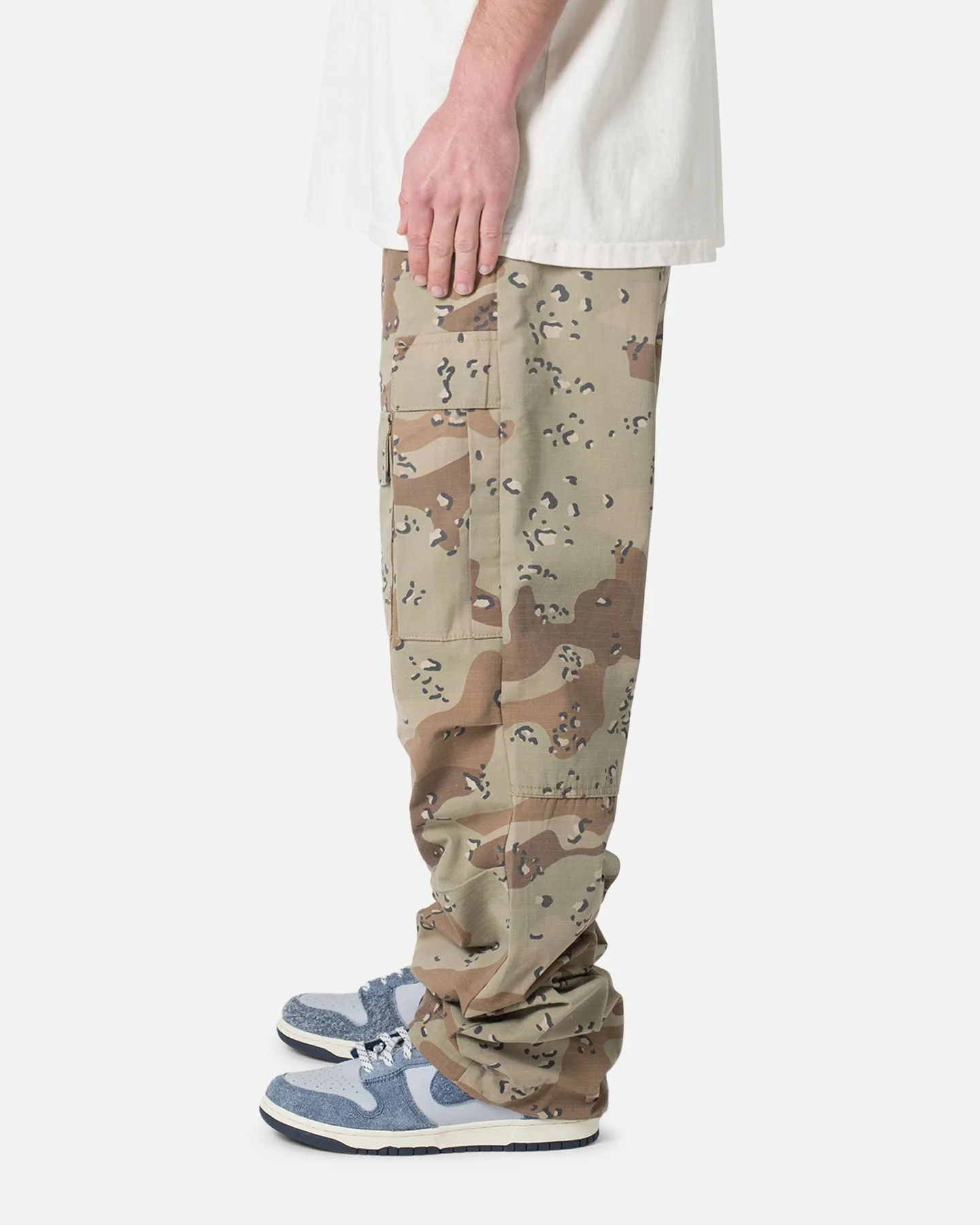 MNML Ultra Baggy Cargo Pants Desert Camo